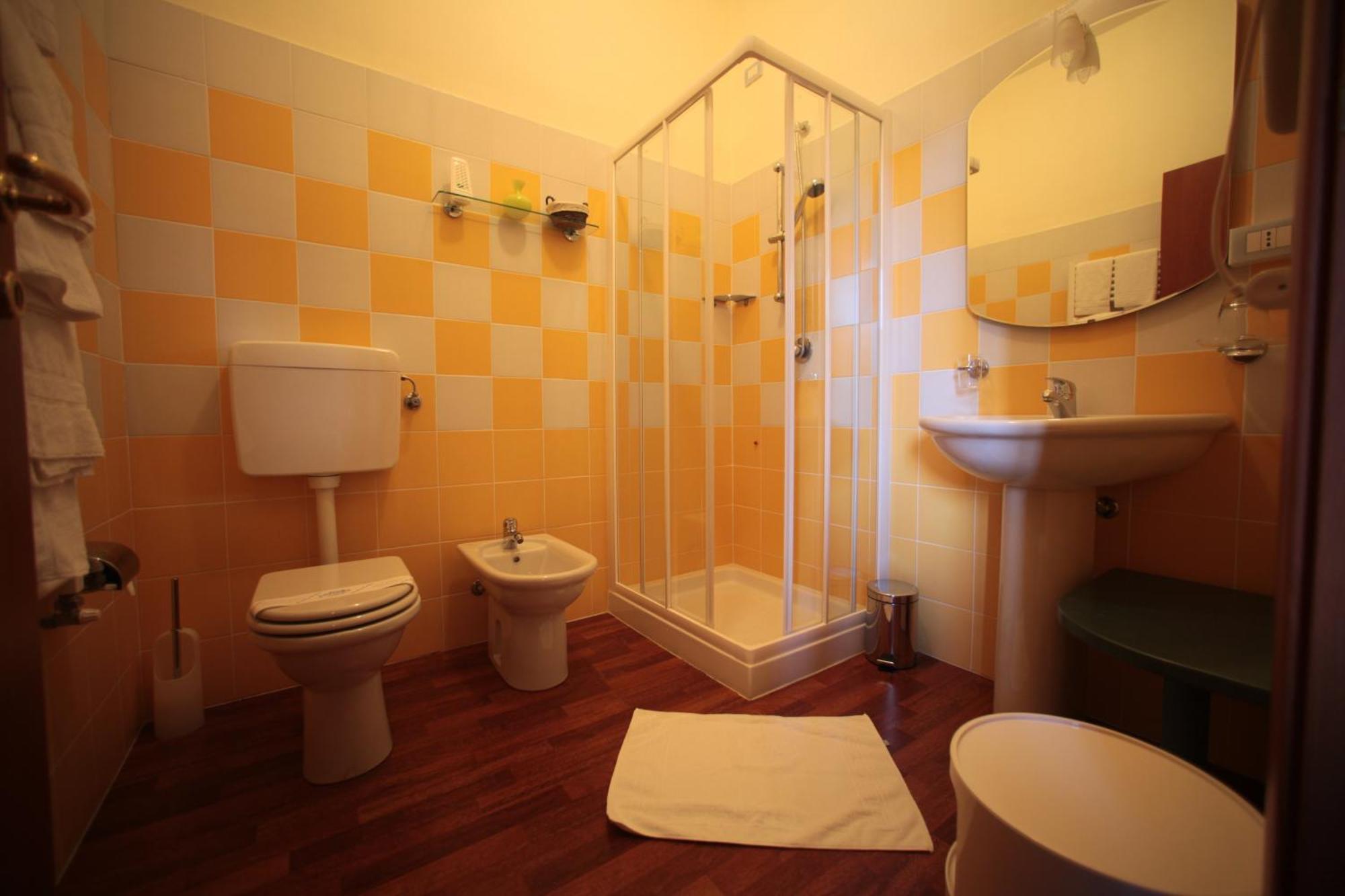 Hotel Valganna - Tre Risotti Esterno foto
