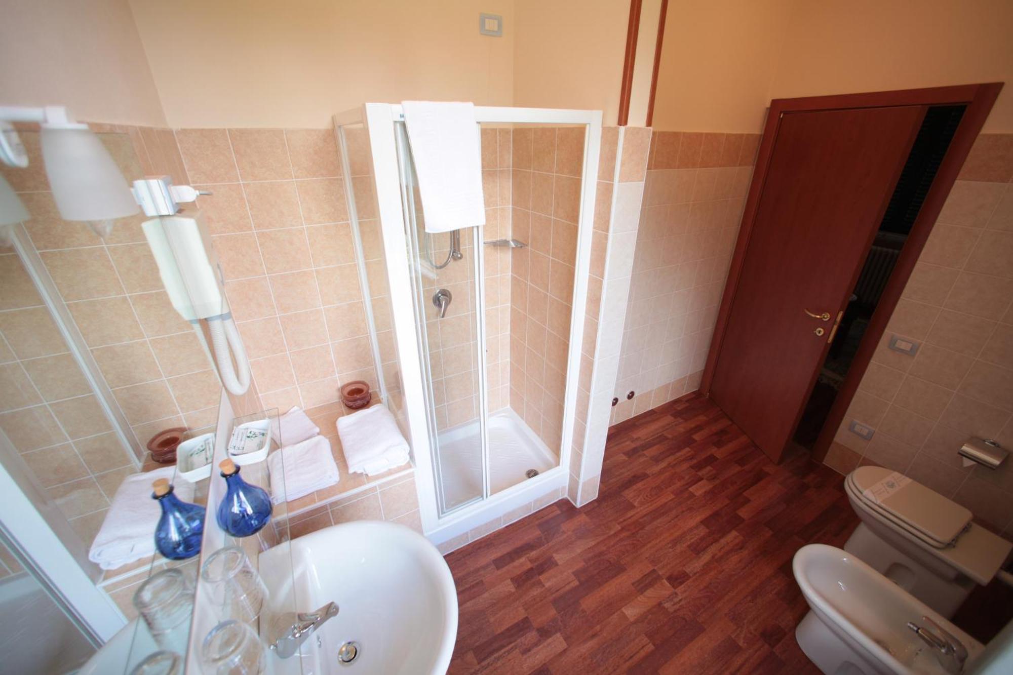 Hotel Valganna - Tre Risotti Esterno foto